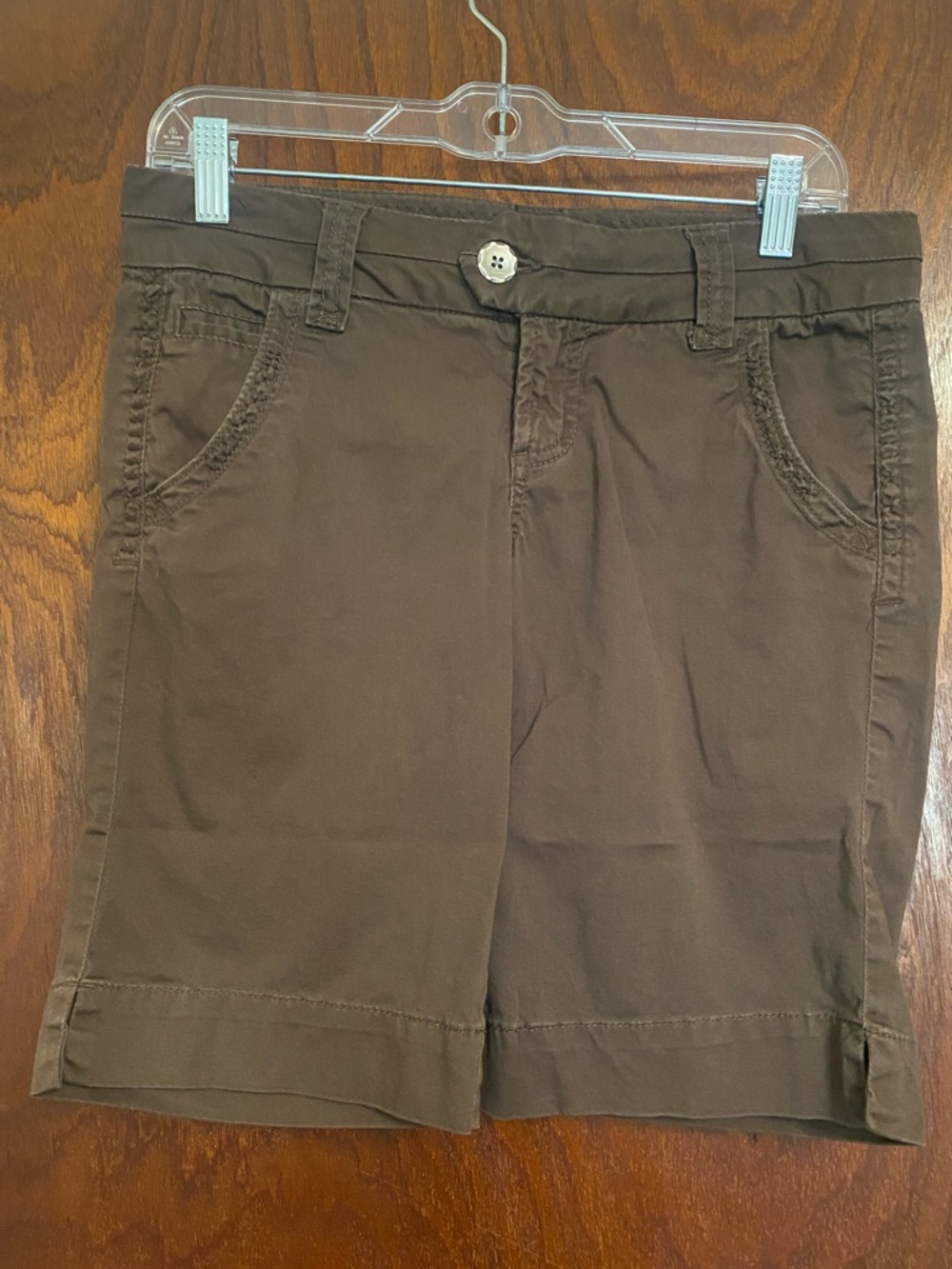 BKE Casuals women’s 2 pair size 26 shorts.
